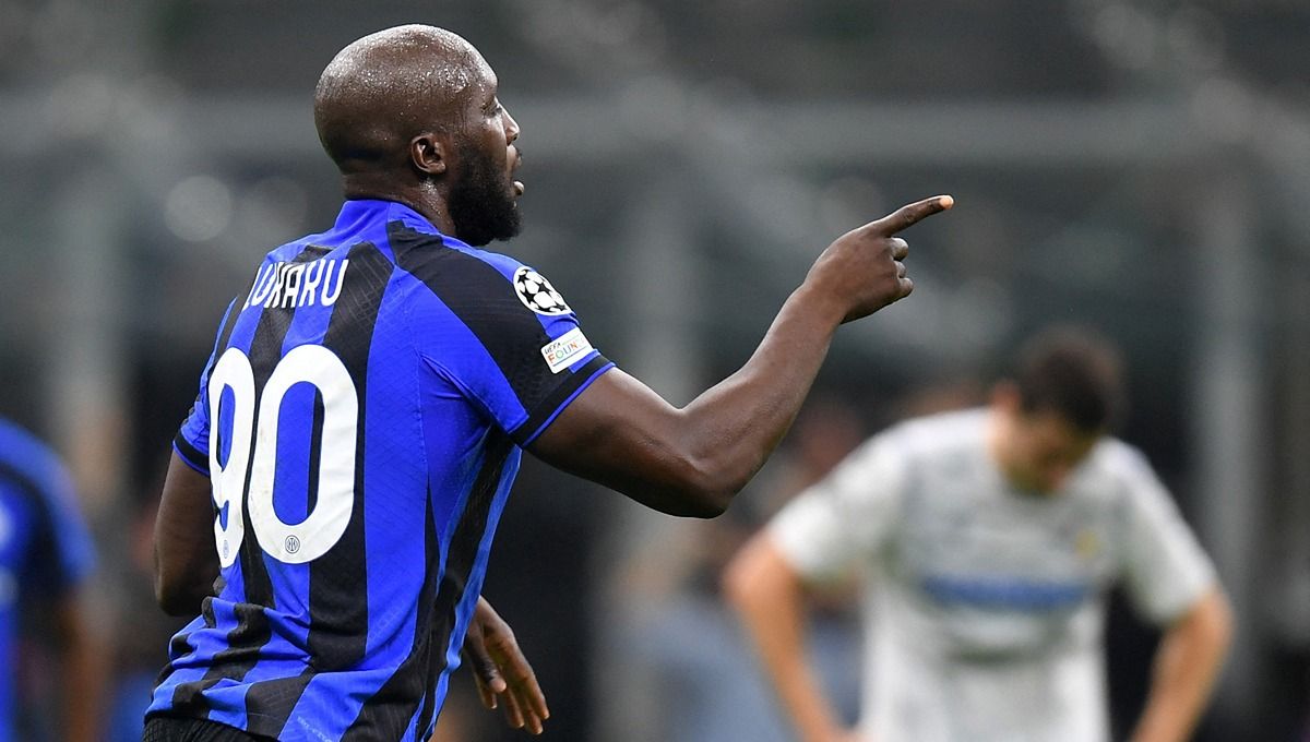 Hasil Liga Champions Inter Milan vs FC Porto pada Kamis (23/02/23) dini hari WIB, gol tunggal Romelu Lukaku sukses bawa Nerazzurri amankan kemenangan penting. Copyright: © Reuters/Daniele Mascolo