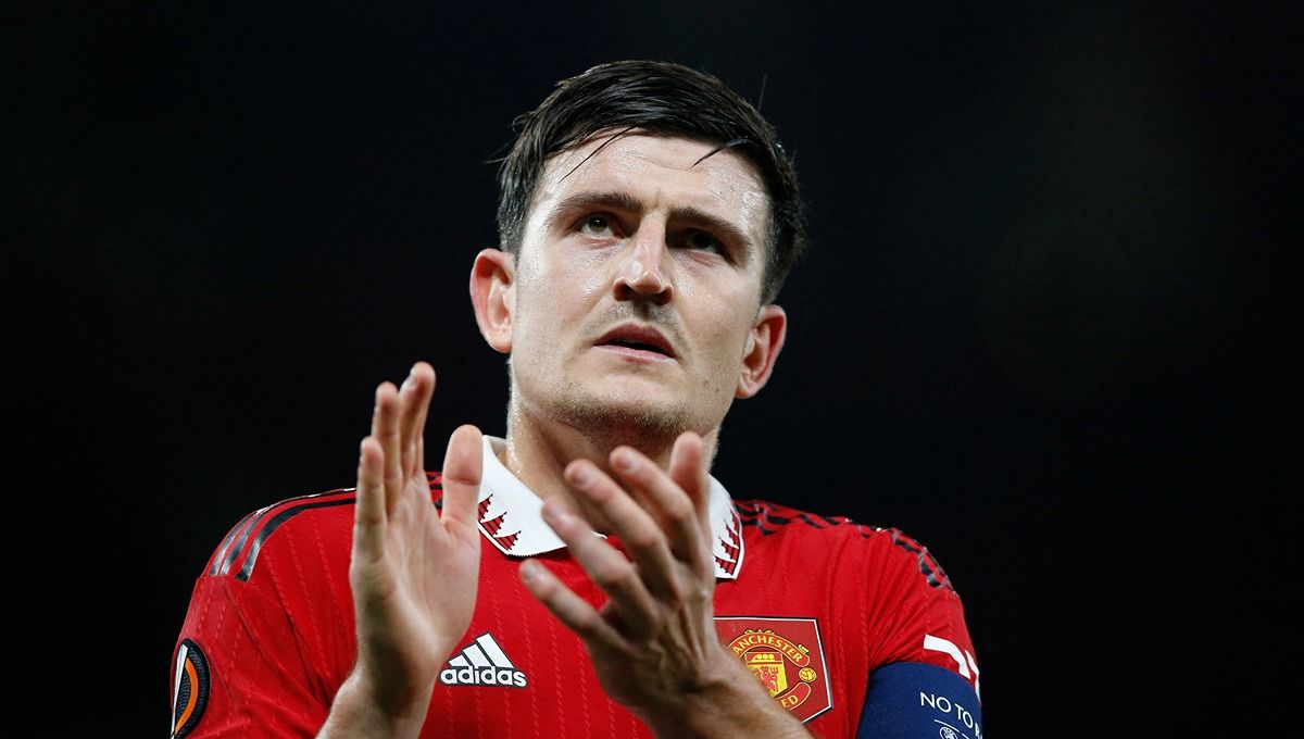 Raksasa Liga Inggris (Premier League), Chelsea, dikabarkan akan menggaet Harry Maguire dari Manchester United untuk menggantikan Wesley Fofana. Copyright: © Reuters/Craig Brough