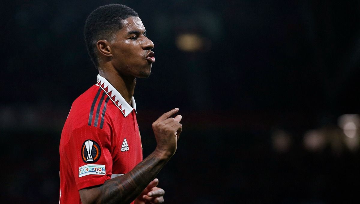 Marcus Rashford mencatatkan rekor mengesankan setelah menjadi penentu kemenangan di laga Manchester United vs Manchester City, Sabtu (14/1/23). Foto: REUTERS/Craig Brough Copyright: © Reuters/Craig Brough