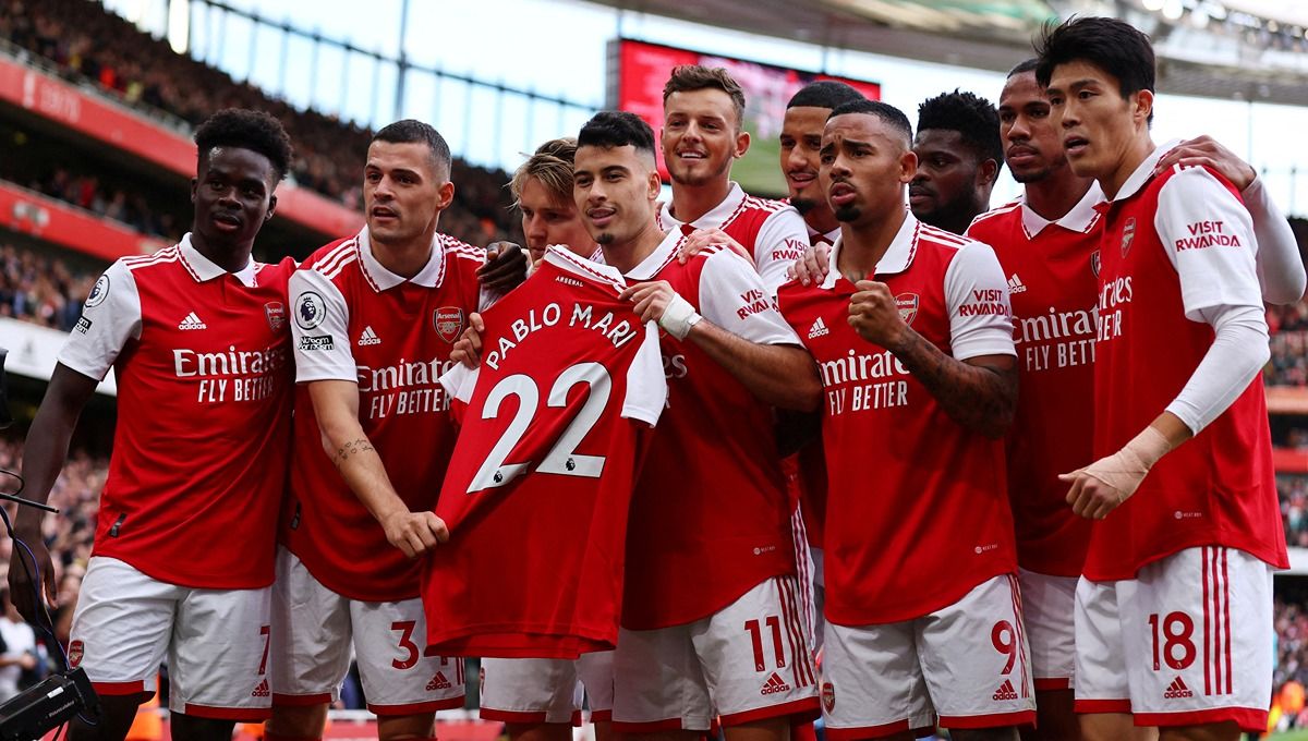 Para pemain Arsenal merayakan gol di laga Liga Inggris kontra Nottingham Forest (30/10/22) sebelum berlaga di Liga Europa. (Foto: REUTERS/David Klein) Copyright: © Reuters/David Klein