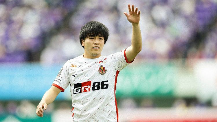 Pemain asal Klub Nagoya Grampus, Yuki Soma menjadi salah satu pemain yang akan membela Timnas Jepang di Piala Dunia 2022. Copyright: © Dok. J-League