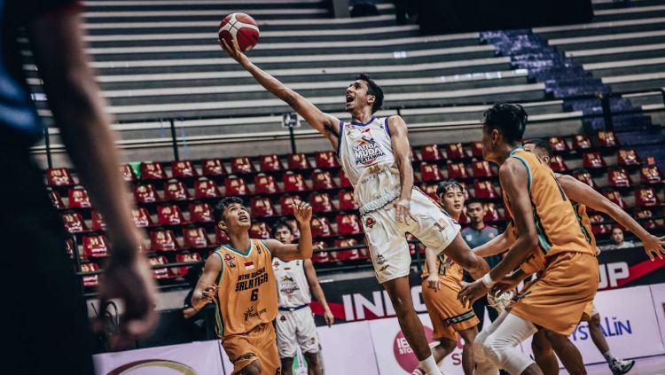 Power Forward Satria Muda Pertamina Jakarta, Ali Bagir Alhadar. Copyright: © IBL Indonesia