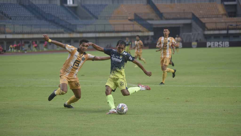 Uji coba Persib menghadapi FC Bekasi City. (Foto: Media officer Persib) Copyright: © Media officer Persib