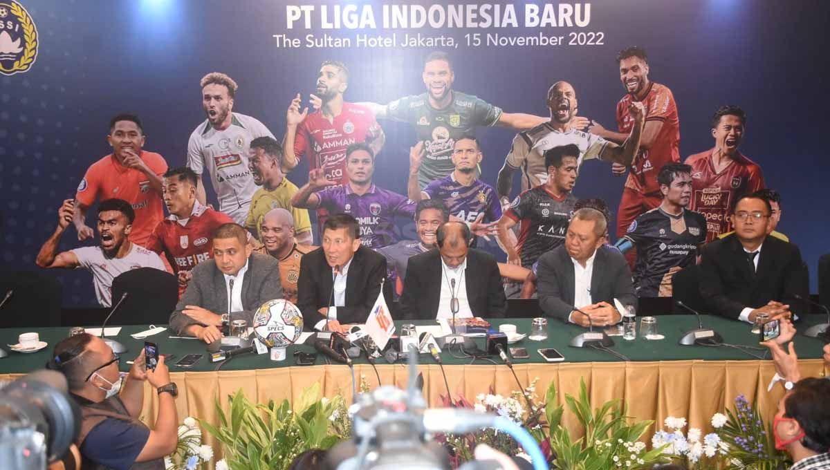 PT Liga Indonesia Baru (LIB) selaku pengelola Liga 1 2023/24 telah menyurati klub terkait gambaran kompetisi musim depan. Copyright: © Herry Ibrahim/INDOSPORT