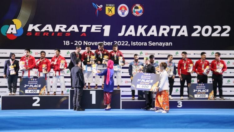 Kejuaraan Dunia Karate WKF Serie A 2022 berjalan dengan sukses pada 18-20 November di Istora GBK. Indonesia total meraih 11 medali, 3 diantaranya medali emas. Copyright: © PB Forki