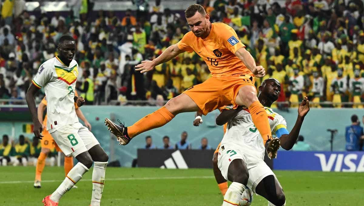 Aksi pemain Belanda, Vincent Janssen di Piala Dunia Qatar 2022. Kini ia menjadi andalan Antwerp di Liga Champions 2023/2024. (Foto: REUTERS/Dylan Martinez) Copyright: © REUTERS/Dylan Martinez