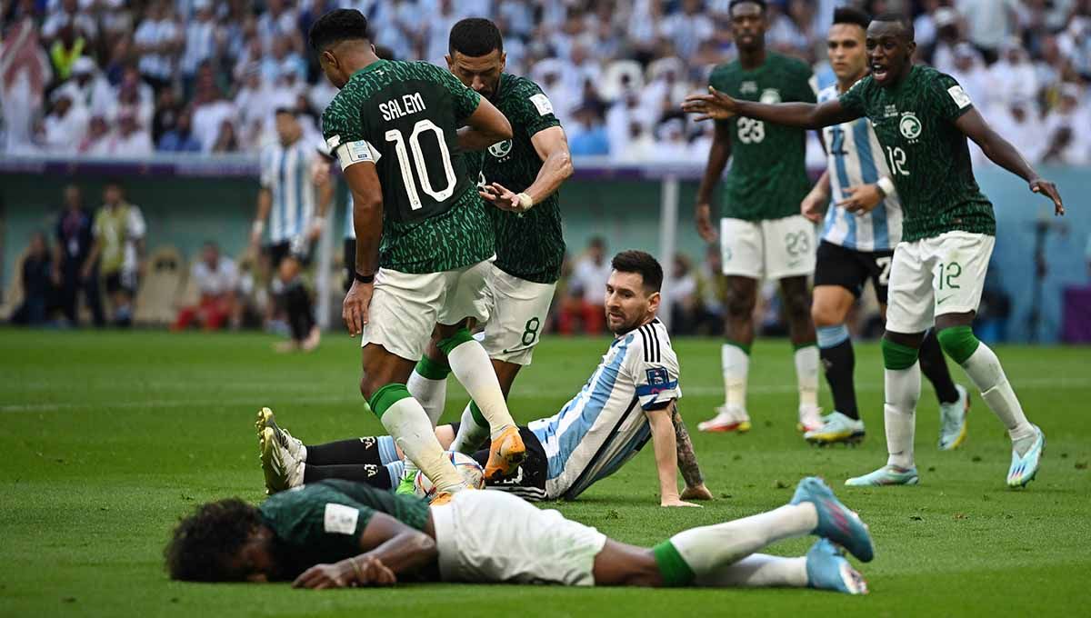 Arab Saudi saat melawan Argentina di Piala Dunia 2022. Foto: REUTERS/Dylan Martinez. Copyright: © REUTERS/Dylan Martinez