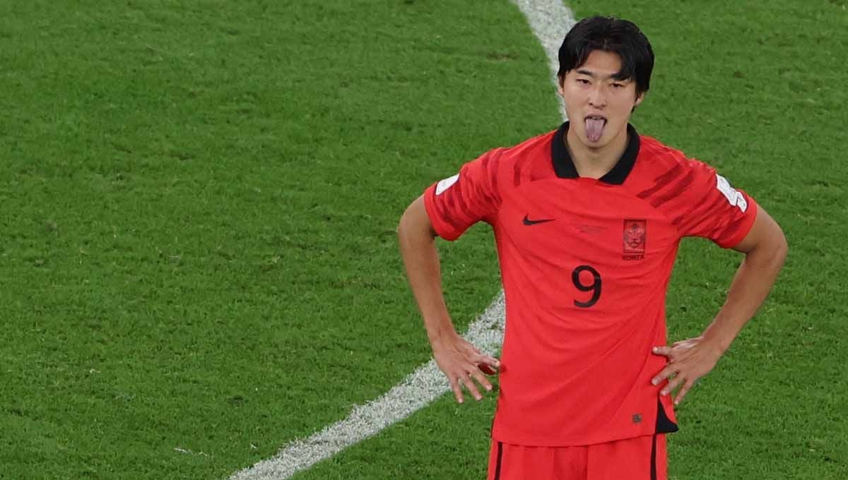 Jadi salah satu pahlawan Korea Selatan di Piala Dunia 2022, Cho Gue-sung langsung viral di jagat maya, terutama bagi penggemar K-Pop. (Foto: REUTERS/Molly Darlington) Copyright: © REUTERS/Molly Darlington