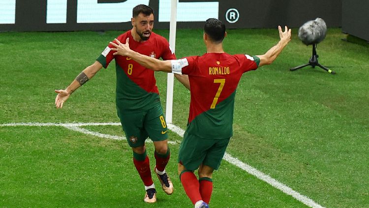 Magis Bruno Fernandes yang cetak brace sukses bawa Portugal menang 2-0 atas Uruguay dalam matchday kedua penyisihan Grup H Piala Dunia 2022, Selasa (29/11/22). Copyright: © REUTERS-Molly Darlington