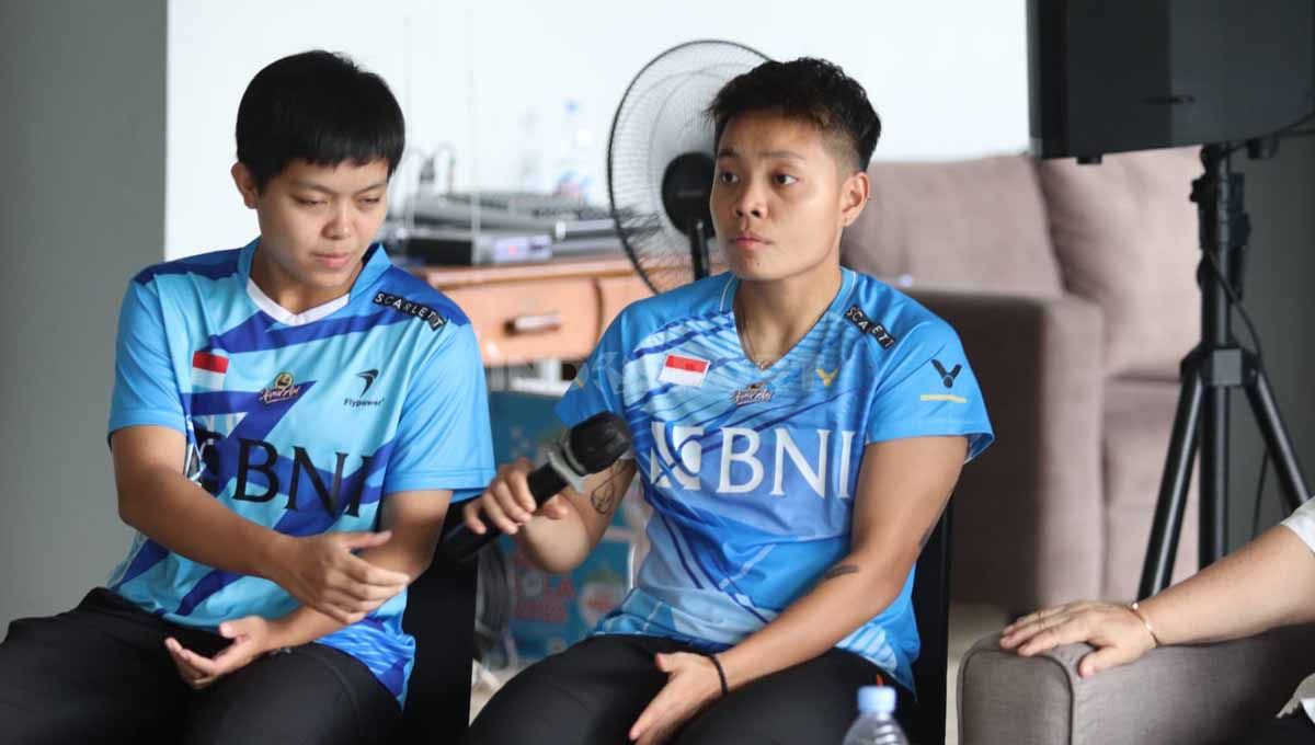 Ganda putri Indonesia, Apriyani Rahayu/Siti Fadia Silva Ramadhanti, mengungkap tantangan mereka bisa melepas dari bayangan kesuksesan Greysia Polii. Copyright: © Herry Ibrahim/INDOSPORT