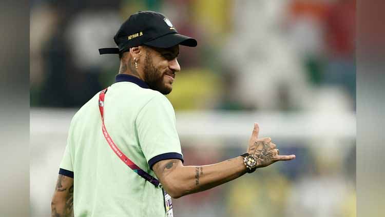 Neymar dari Brasil usai pertandingan antara Kamerun vs Brasil di Piala Dunia Qatar 2022 Copyright: © REUTERS/Benoit Tessier