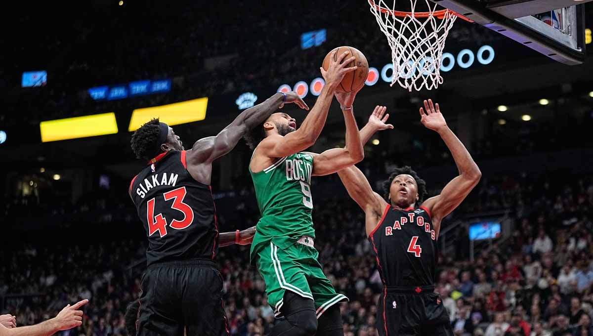 Berikut rekap hasil NBA per Selasa (06/12/2022) yang mana Boston Celtics menang lagi dan Golden State Warriors (GSW) terjungkal Copyright: © REUTERS/John E. Sokolowski