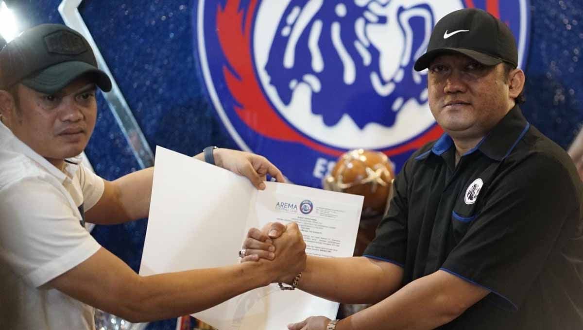 Arema FC resmi mengangkat Wiebie Dwi Andriyas sebagai manajer tim. (Foto: MO Arema FC) Copyright: © MO Arema FC