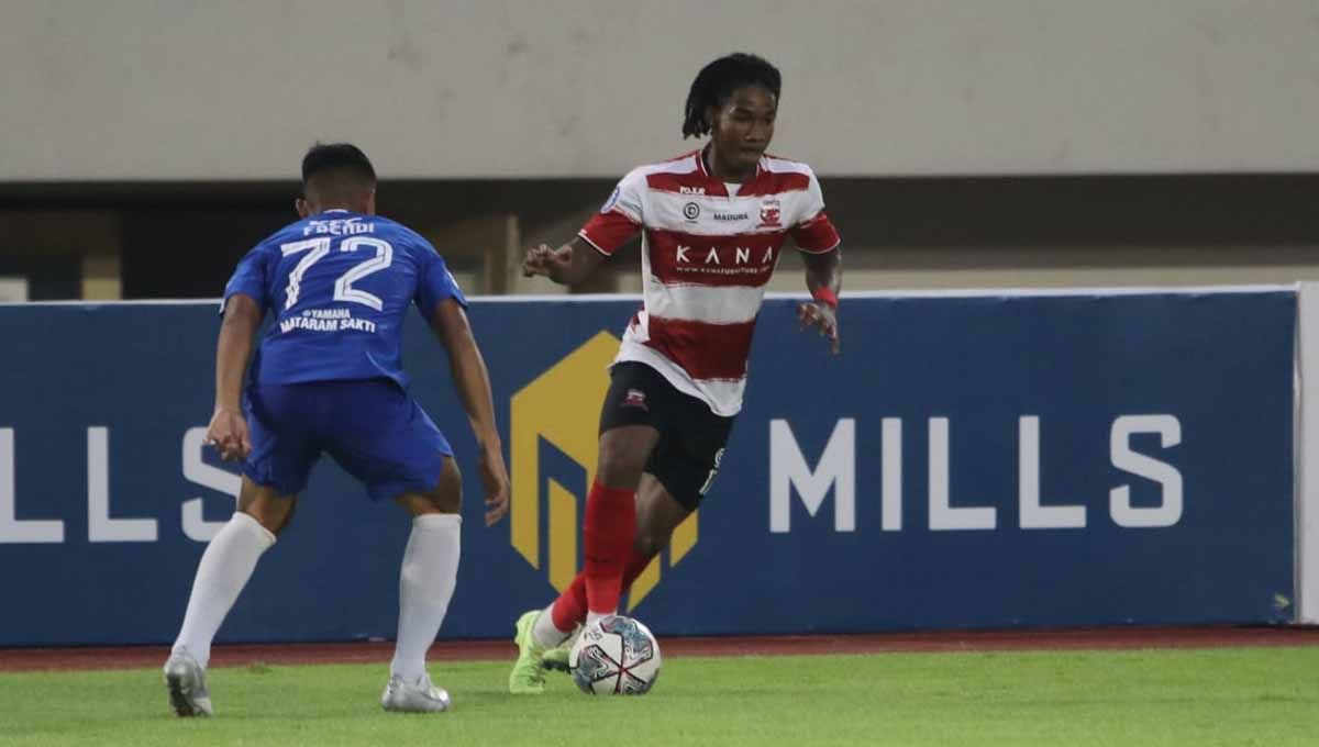 Laga antara Madura United vs PSIS Semarang di Stadion Manahan, Surakarta, Senin, (05/12/22). (Foto: MO Madura United) Copyright: © MO Madura United