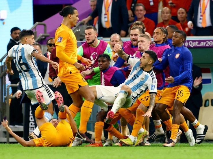 Ngamuk Saat Belanda vs Argentina, Sisi Leader Virgil van Dijk yang Muncul di Piala Dunia 2022?