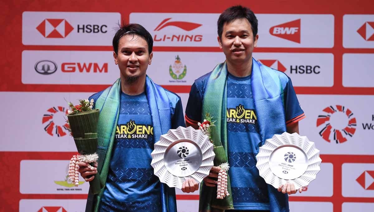 Juara dunia bulutangkis tiga kali, Hendra Setiawan/Mohammad Ahsan, menyoroti fenomena Indonesia memiliki enam ganda putra yang menguasai dunia. Copyright: © PBSI