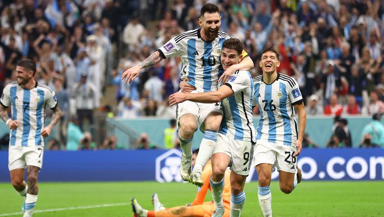 Lionel Messi dkk diprediksi bakal jadi juara di laga Argentina vs Prancis di babak final Piala Dunia 2022 hanya gara-gara jersey.(Foto: REUTERS/Carl Recine). Copyright: © REUTERS/Carl Recine