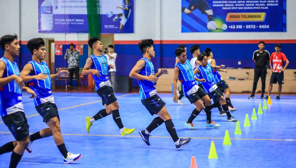 Unggul FC benar-benar memaksimalkan waktu atas kesempatan menjajal Selangor MAC dalam persiapan menuju Seri 2 Liga Futsal Profesional (LFP). Copyright: © MO Unggul FC
