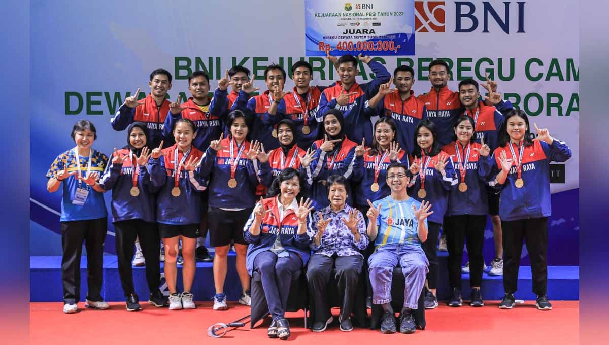 Klub Jaya Raya Jakarta juara Kejurnas beregu campuran dewasa antarklub PBSI 2022. (Foto: PBSI) Copyright: © PBSI
