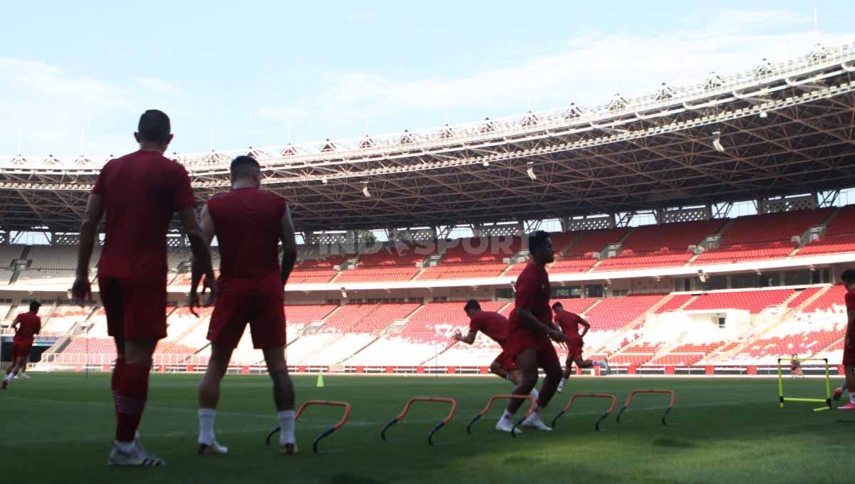 Pada H-2 jelang laga Timnas Indonesia vs Argentina, Stadion Utama Gelora Bung Karno (Stadion GBK) mulai bersolek dan steril untuk umum. Copyright: © Herry Ibrahim/INDOSPORT