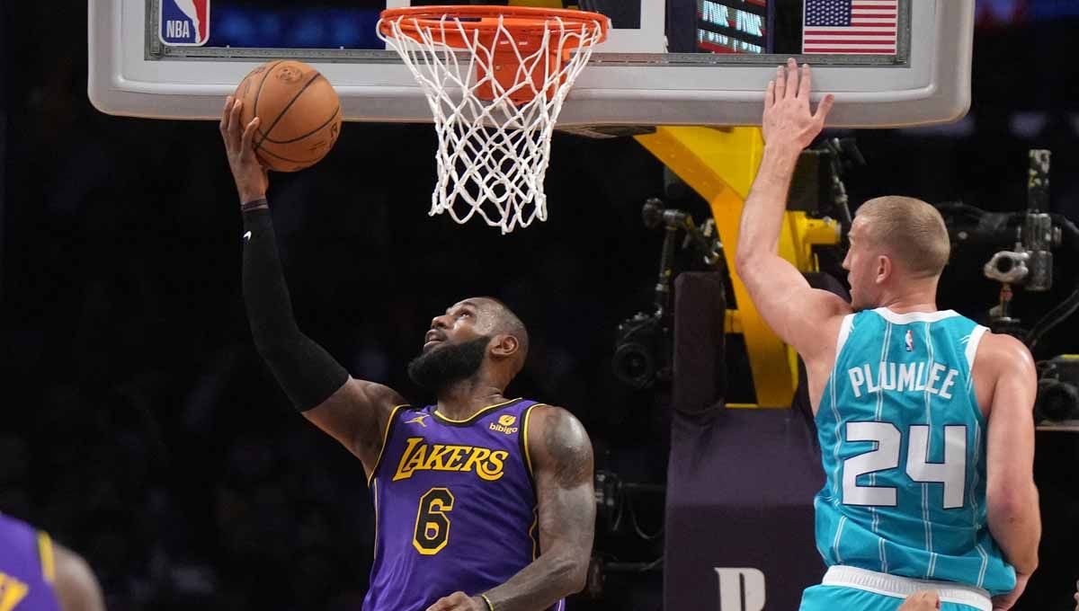 Pertandingan NBA antara Los Angeles Lakers vs Charlotte Hornets. (Foto: REUTERS/Kirby Lee) Copyright: © REUTERS/Kirby Lee