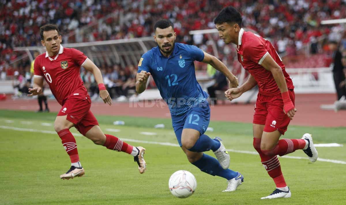Pertandingan antara Timnas Indonesia vs Thailand pada laga Piala AFF 2022 di Stadion Gelora Bung Karno, Kamis (29/12/22). Copyright: © Herry Ibrahim/INDOSPORT