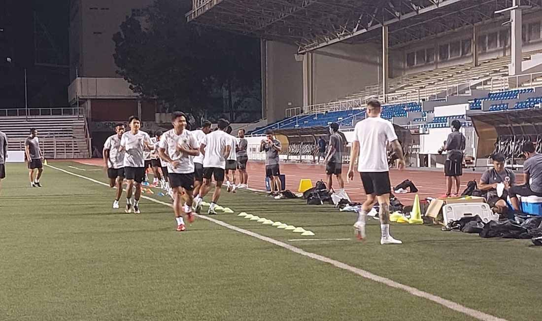 Laga Grup A Piala AFF 2022 Filipina vs Timnas Indonesia bakal digelar di Stadion Rizal Memorial pada Senin (02/01/23), malam WIB. Foto: Zainal Hasan/INDOSPORT. Copyright: © Zainal Hasan/INDOSPORT