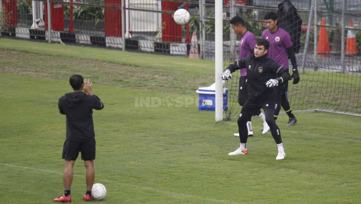 Latihan Timnas Indonesia sebagai persiapan melawan Vietnam pada babak semifinal Piala AFF 2022 di Lapangan A Senayan, Rabu (04/01/23). Copyright: © Herry Ibrahim/INDOSPORT