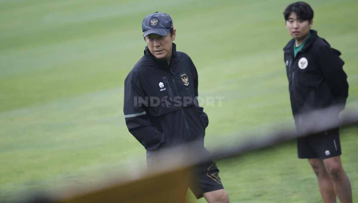 Latihan Timnas Indonesia sebagai persiapan melawan Vietnam pada babak semifinal Piala AFF 2022 di Lapangan A Senayan, Rabu (04/01/23). Copyright: © Herry Ibrahim/INDOSPORT