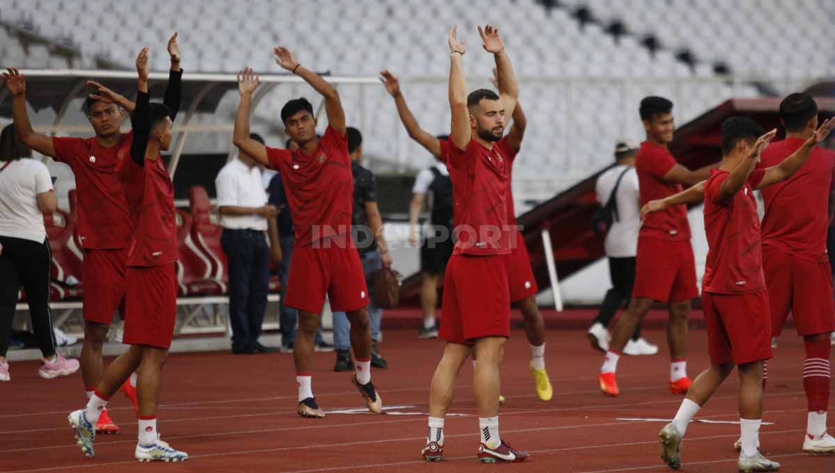 Official training Timnas Indonesia jelang laga babak semifinal Piala AFF 2022 melawan Vietnam di stadion GBK, Kamis (05/01/23). Copyright: © Herry Ibrahim/INDOSPORT