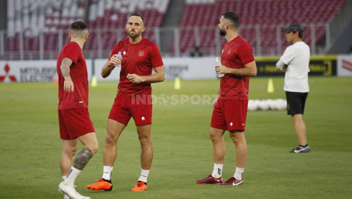 Official training Timnas Indonesia jelang laga babak semifinal Piala AFF 2022 melawan Vietnam di stadion GBK, Kamis (05/01/23). Copyright: © Herry Ibrahim/INDOSPORT