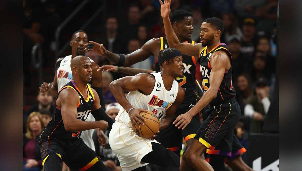 Pertandingan NBA antara Phoenix Suns vs Miami Heat. (Foto: REUTERS/Mark J. Rebilas) Copyright: © REUTERS/Mark J. Rebilas