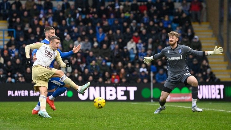 Aksi Jamie Vardy di Gillingham FC vs Leicester City (07/01/23). (Foto: REUTERS/Toby Melville) Copyright: © REUTERS/Toby Melville