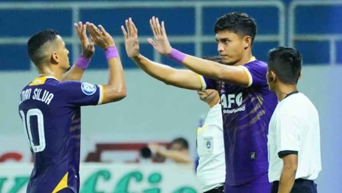 Pemain Persik Kediri, Muhammad Ridwan saat menggantikan Renan Silva. (Foto: MO Persik Kediri) Copyright: © MO Persik Kediri