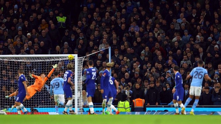 Hasil Piala FA (FA Cup) antara Manchester City vs Chelsea sajikan The Blues yang main bapuk sehingga The Citizens pesta gol 4-0. Copyright: © REUTERS/Molly Darlington