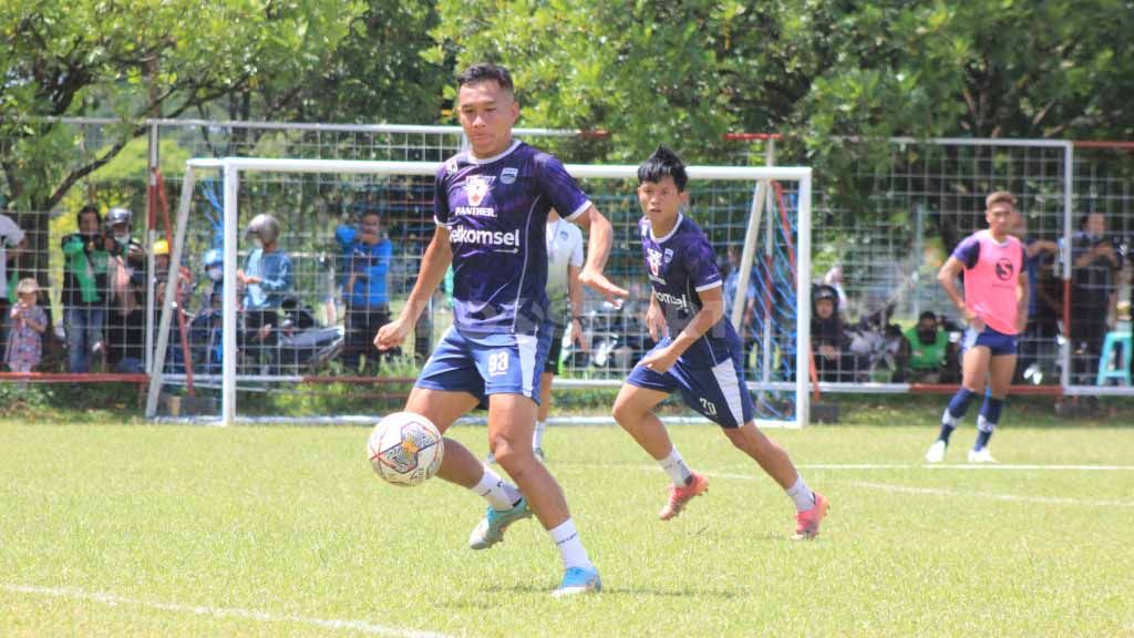 Winger Persib, Erwin Ramdani  Copyright: © Arif Rahman/INDOSPORT