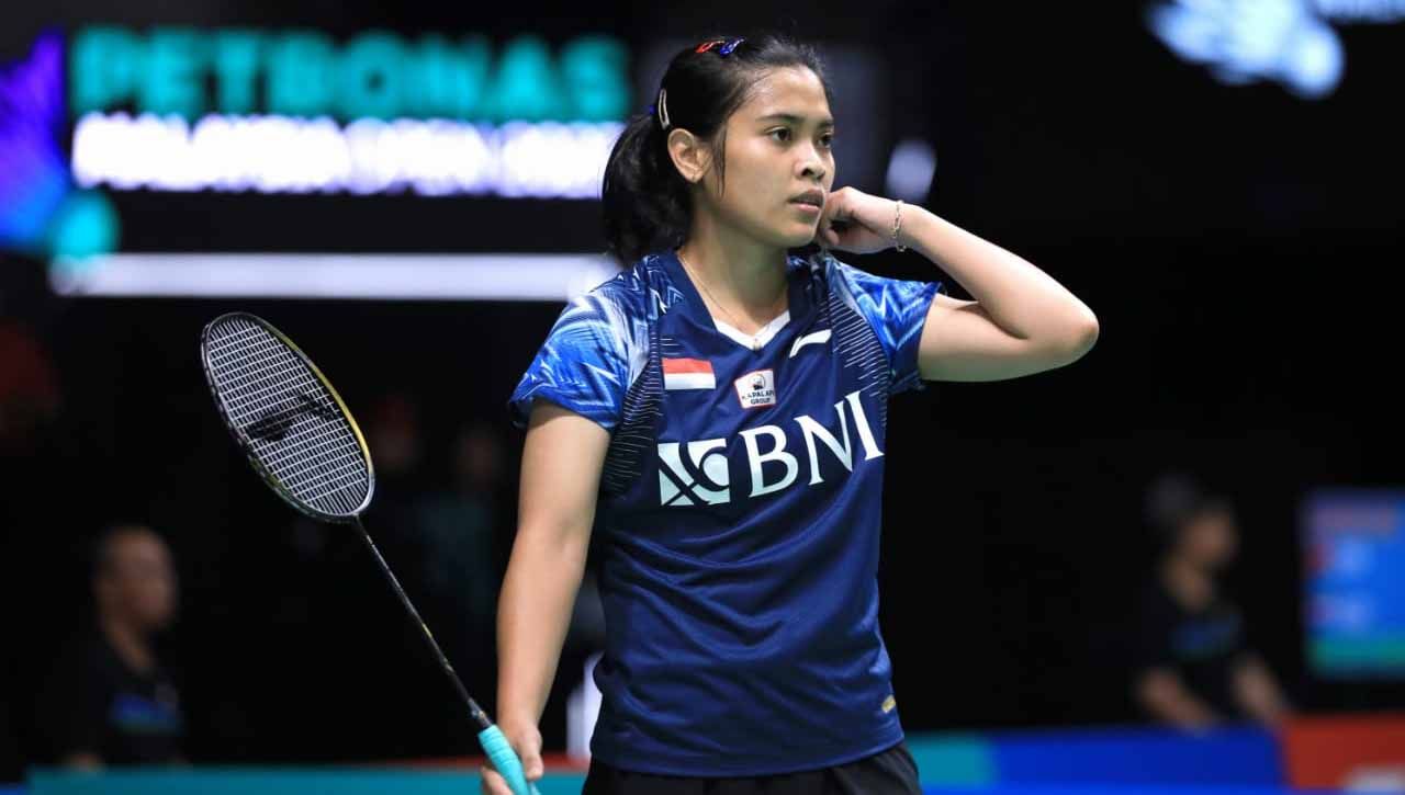 Tunggal putri Indonesia, Gregoria Mariska Tunjung vs He Bing Jiao di Malaysia Open 2023. (Foto: PBSI) Copyright: © PBSI