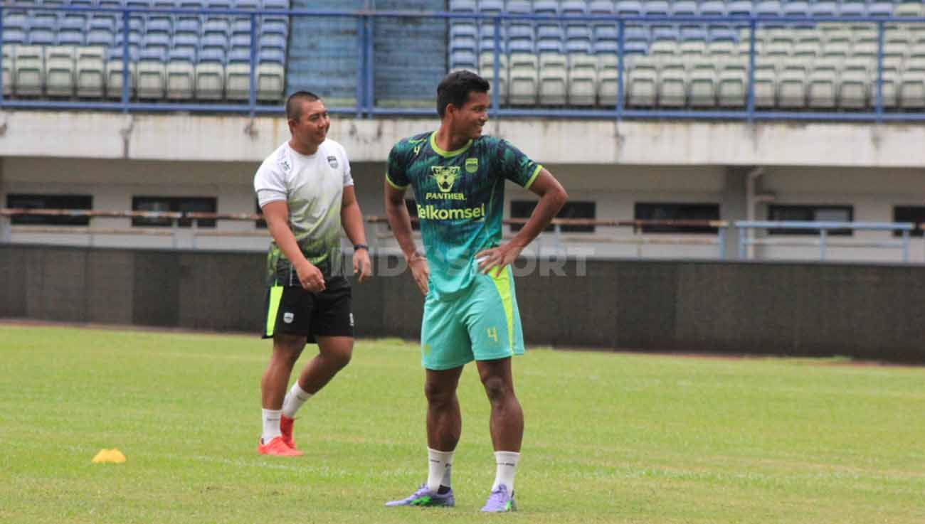 Bayu Mohamad Fiqri saat Official Training di Stadion GBLA, Selasa (10/01/23), jelang laga tunda pekan ke-11 Liga 1 2022-2023 menghadapi Persija Jakarta. Copyright: © Arif Rahman/INDOSPORT