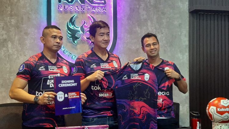 RANS Nusantara FC mendapat tambahan sponsor baru jelang bergulirnya putaran kedua Liga 1 2022-2023. Copyright: © Zainal Hasan/INDOSPORT