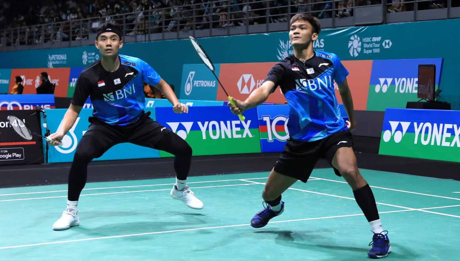 Ganda putra Indonesia, Bagas Maulana/Muhammad Shohibul Fikri, kandas dari wakil Chinese Taipei, Su Ching Heng/Ye Hong Wei, di semifinal Thailand Masters 2023. Copyright: © PBSI