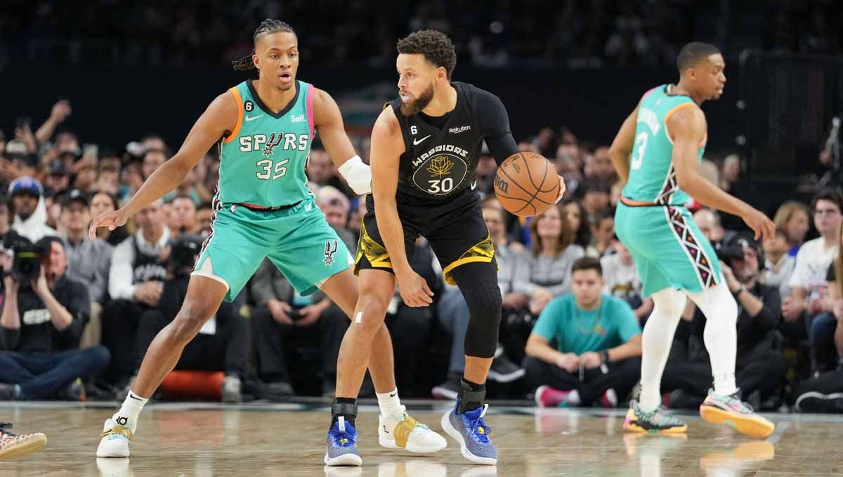 Pertandingan NBA antara San Antonio Spurs vs Golden State Warriors. (Foto: REUTERS/Daniel Dunn) Copyright: © REUTERS/Daniel Dunn
