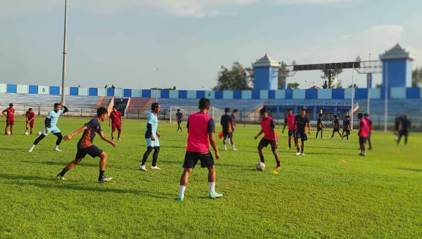 Tim Persela Lamongan saatmenjalani latihan. Copyright: © MO Persela Lamongan