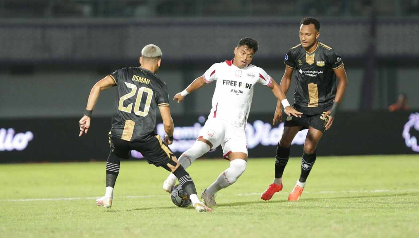 Pertandingan antara Dewa United vs Persis Solo pada laga BRI Liga 1 di Indomilk Arena, Tangerang, Sabtu (14/01/23). (Foto: Persis Solo) Copyright: © Persis Solo