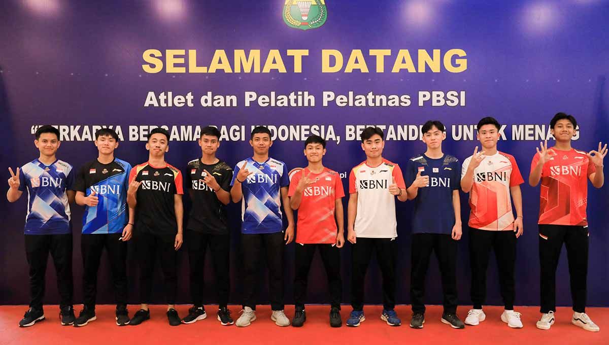 PBSI resmi menyambut 18 atlet bulutangkis baru, serta pelatih anyar di Pelatnas Cipayung, untuk tahun 2023. Copyright: © PBSI