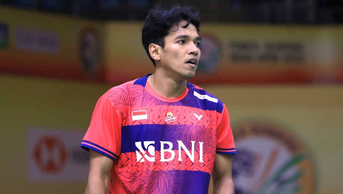 Tunggal putra Indonesia, Chico Aura Dwi Wardoyo saat menghadapi Shi Yuqi di India Open 2023. (PBSI) Copyright: © PBSI