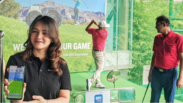 Cara Seru Olahraga Golf dengan Perangkat Digital. Copyright: © Ammara Marthiara/INDOSPORT