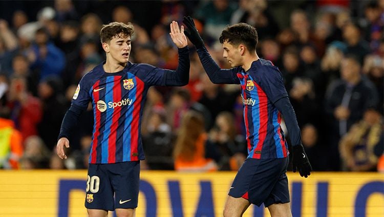 Wonderkid Barcelona, Pablo Torre, terancam tinggalkan Camp Nou karena kalah bersaing dengan gelandang muda, seperti Pedri dan Gavi. Copyright: © REUTERS/Albert Gea