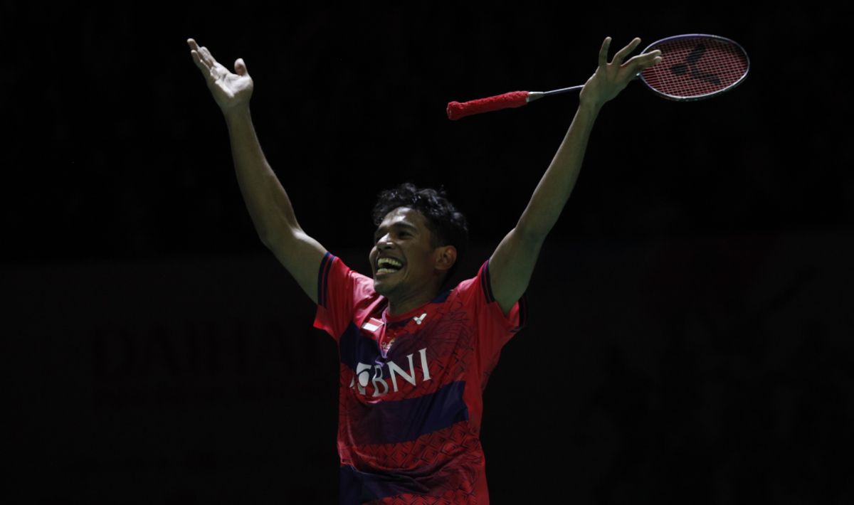 Tarian kemenangan Chico Aura Dwi Wardoyo hebohkan Istora Senayan seusai dirinya tembus final Indonesia Masters 2023. Copyright: © Herry Ibrahim/INDOSPORT