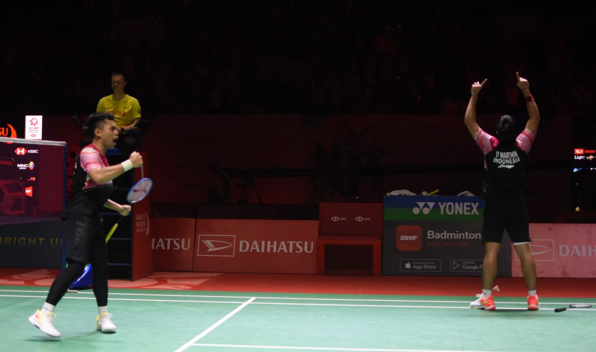 Pasangan Leo Rolly Carnando/Daniel Marthin berhasil menjadi juara sektor ganda putra Indonesia Masters 2023 di Istora Senayan, Minggu (29/01/23). Copyright: © Herry Ibrahim/INDOSPORT