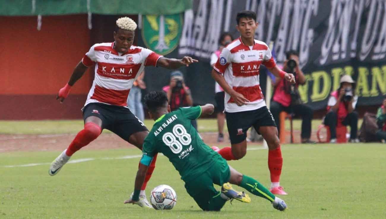 Pertandingan antara Madura United vs Persebaya Surabayadi BRI Liga 1 2023. (Foto: MO Madura United) Copyright: © MO Madura United